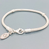 (RETIRED) Bracelet with Traditional Clasp and Logo-Tag